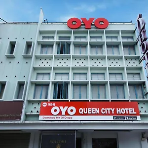 2* Hotel Super Oyo 998 Queen