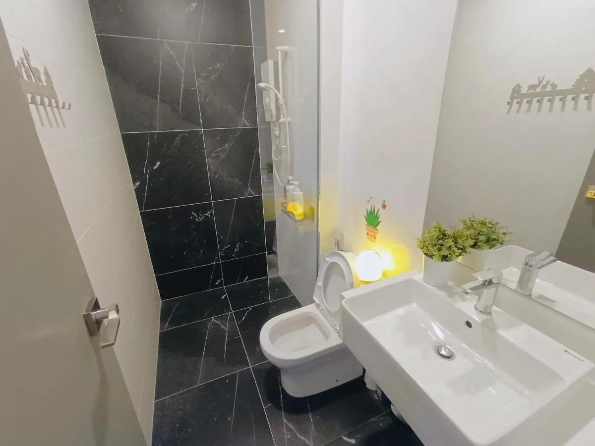 Apartament Rooftop Pool, Up To 8 Pax, 2 Bedrooms, 2 Bathrooms, 2 Car Parks By Star Home George Town Malezja