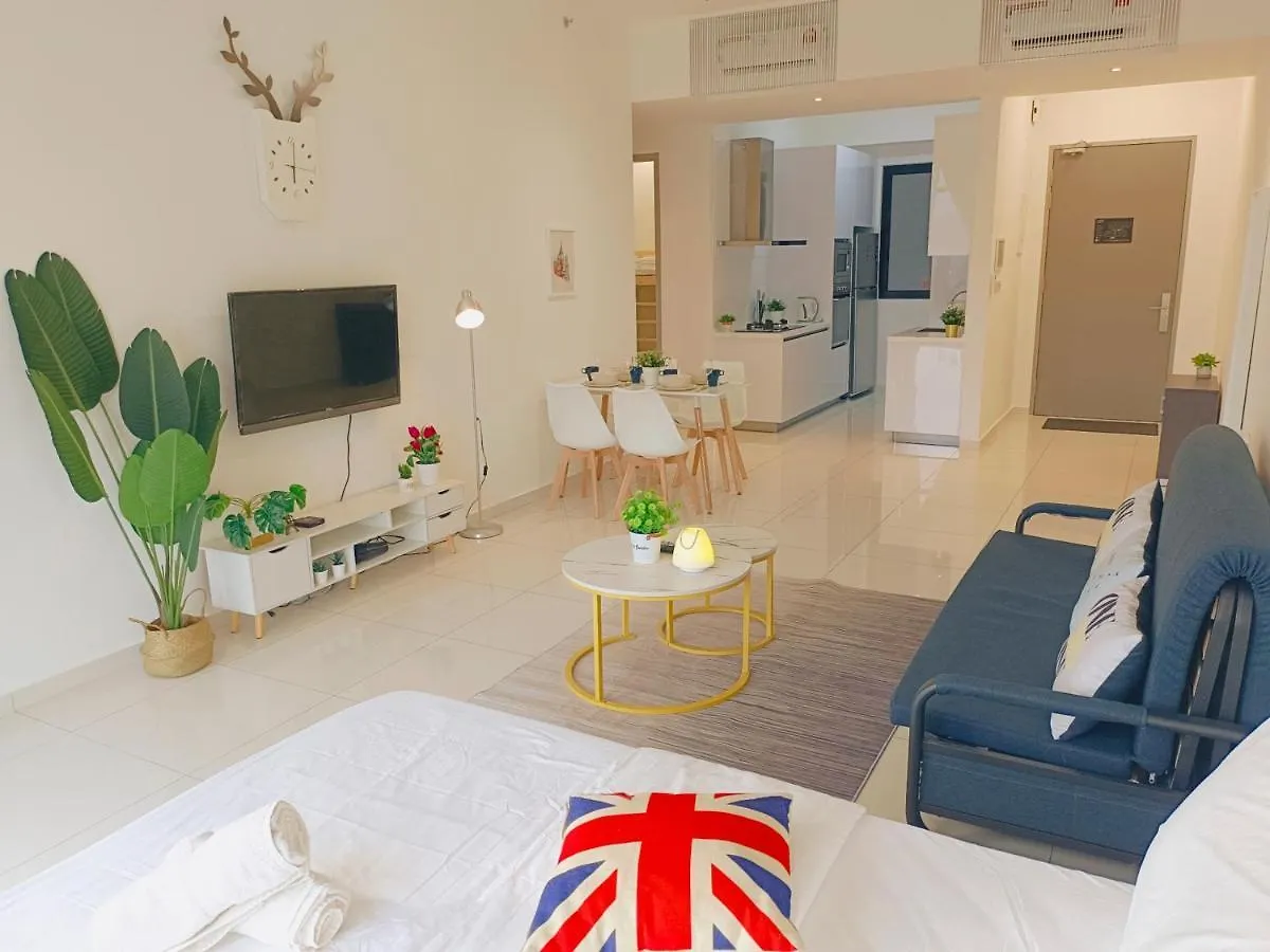 Rooftop Pool, Up To 8 Pax, 2 Bedrooms, 2 Bathrooms, 2 Car Parks By Star Home George Town