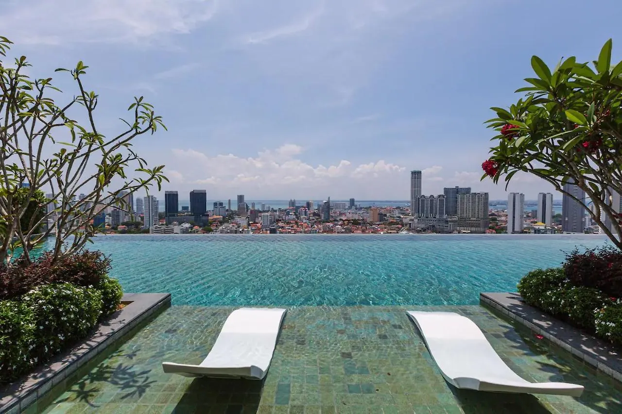 Rooftop Pool, Up To 8 Pax, 2 Bedrooms, 2 Bathrooms, 2 Car Parks By Star Home George Town Malezja