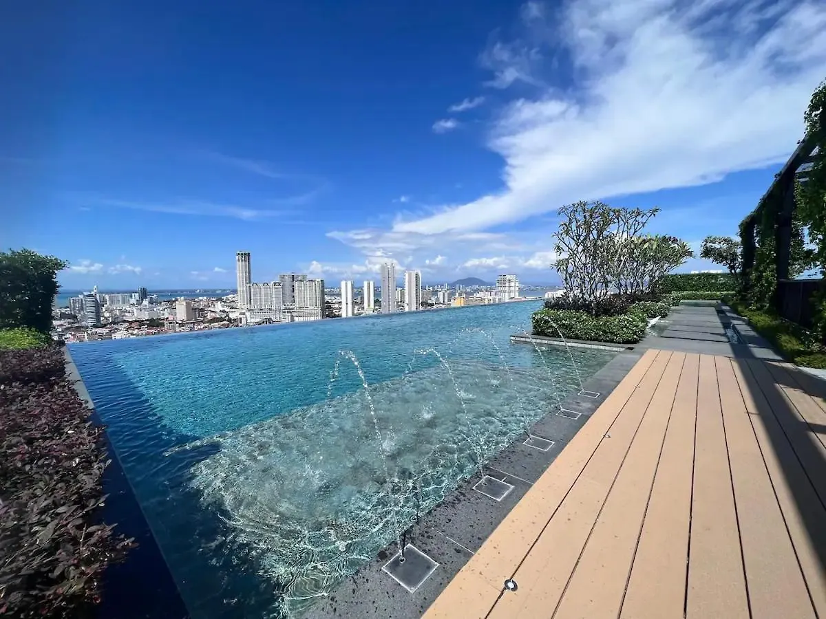 Rooftop Pool, Up To 8 Pax, 2 Bedrooms, 2 Bathrooms, 2 Car Parks By Star Home George Town Apartament