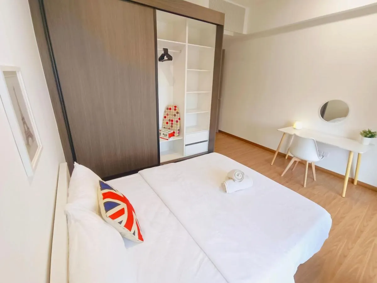 Rooftop Pool, Up To 8 Pax, 2 Bedrooms, 2 Bathrooms, 2 Car Parks By Star Home George Town